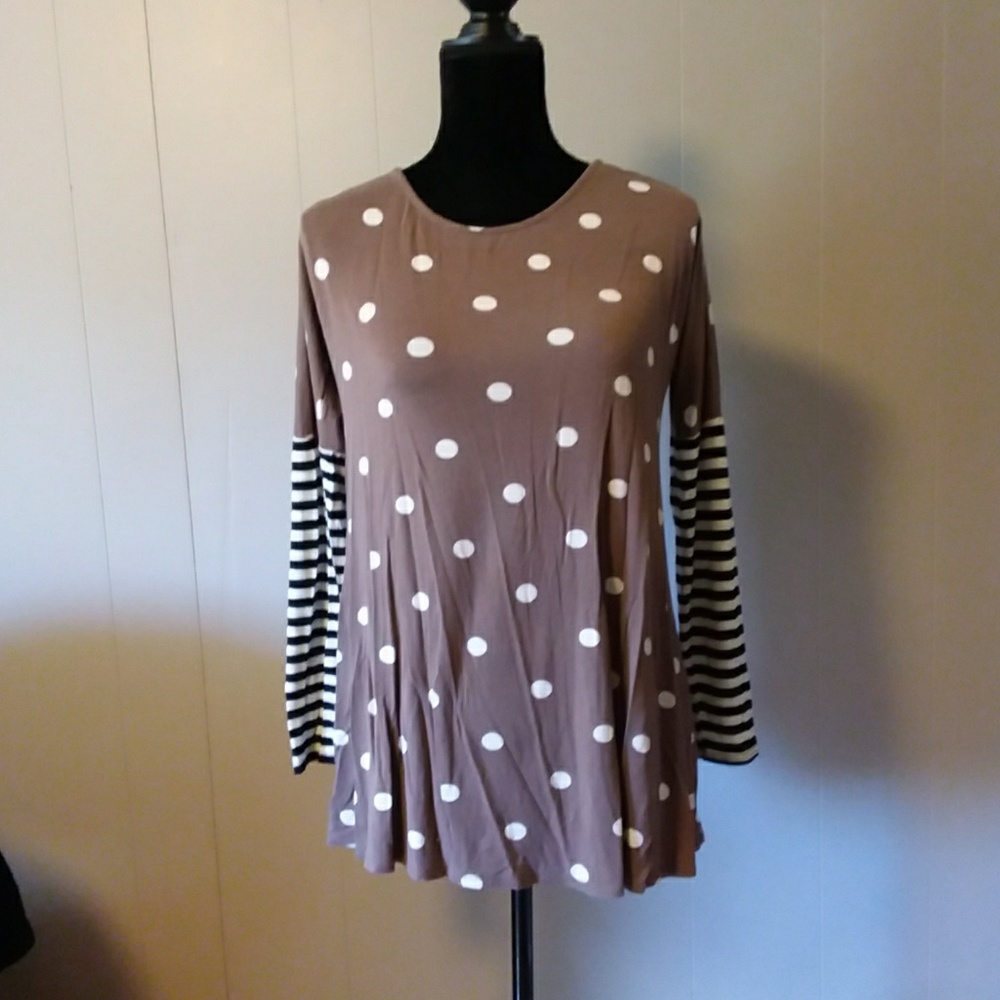 Cute long sleeve knit top